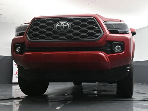Used 2023 Toyota Tacoma TRD Sport AWD/4WD image 19