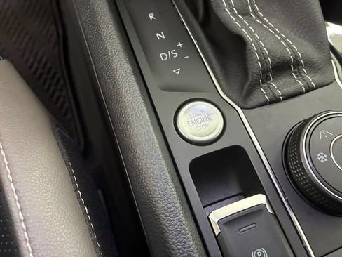 Used 2023 Volkswagen Atlas SEL Premium AWD/4WD image 24