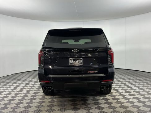 Used 2025 Chevrolet Suburban RST image 8