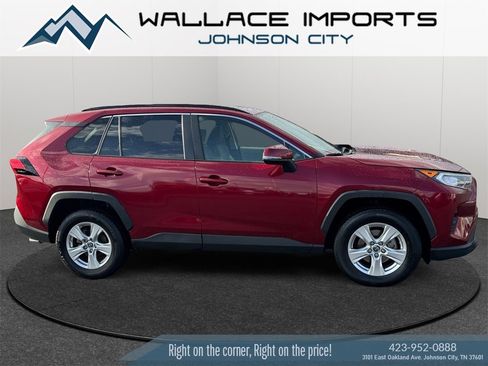 Used 2019 Toyota RAV4 XLE image 6