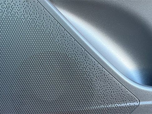 New 2025 Kia Niro EX image 22