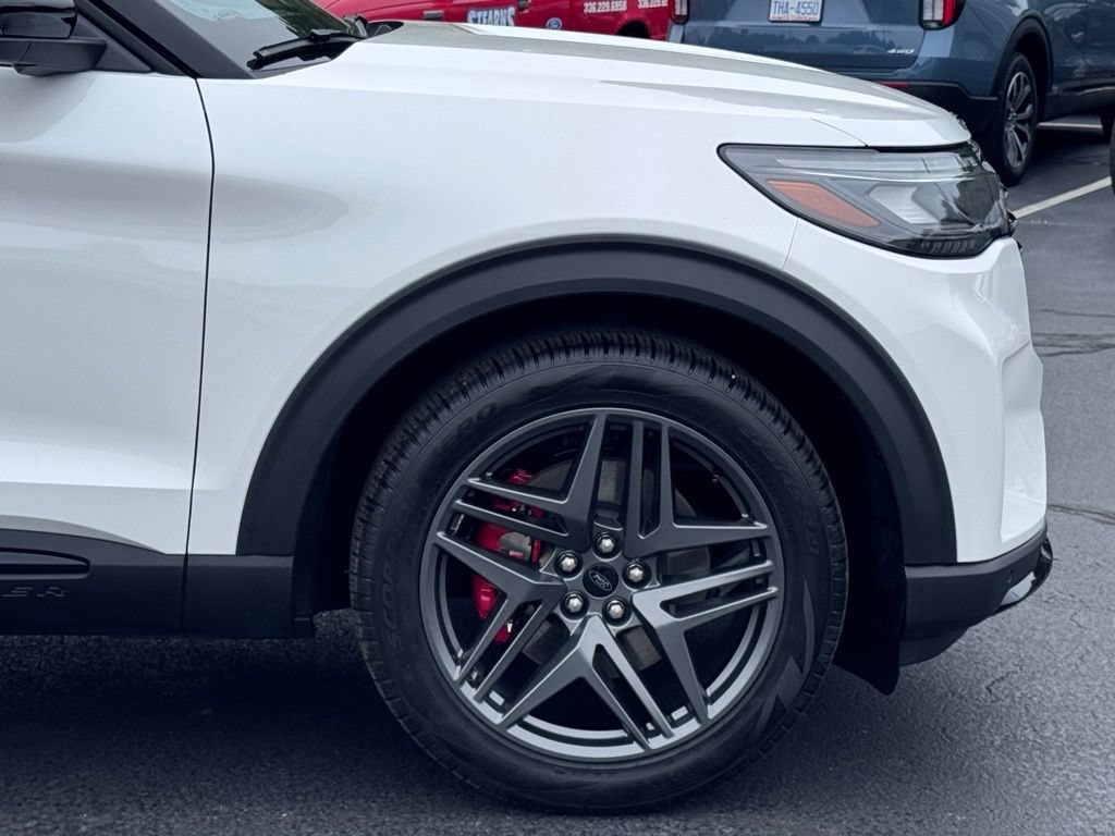 Used 2026 Ford Explorer ST AWD/4WD image 41