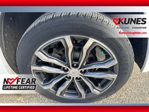 Used 2018 GMC Terrain Denali w/ Comfort Package AWD/4WD image 13