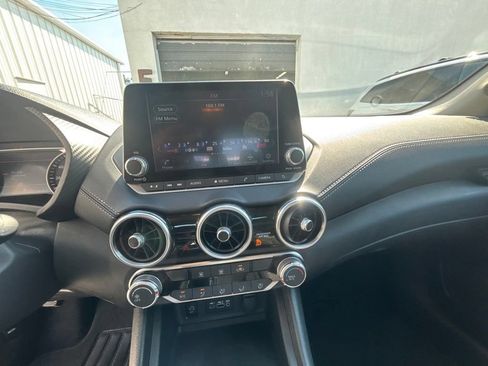 Used 2025 Nissan Sentra SV FWD image 14