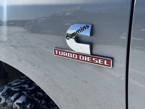 Used 2024 RAM 2500 Big Horn w/ Sport Appearance Package image 7