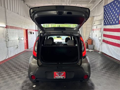Used 2014 Kia Soul FWD image 12