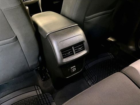 Used 2020 Chevrolet Equinox LS AWD/4WD image 29