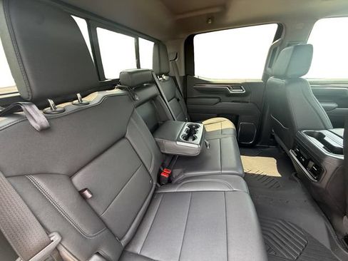Used 2026 Chevrolet Silverado 1500 LT Trail Boss w/ LT Trail Boss Premium Package AWD/4WD image 25