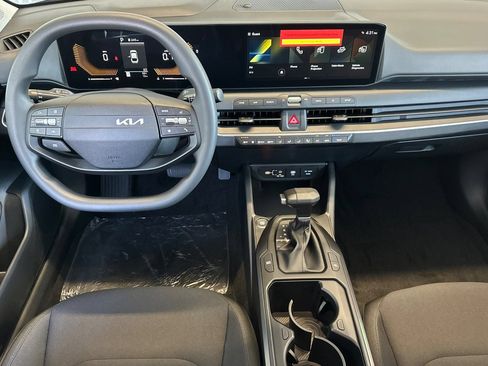 New 2026 Kia K4 FWD image 13