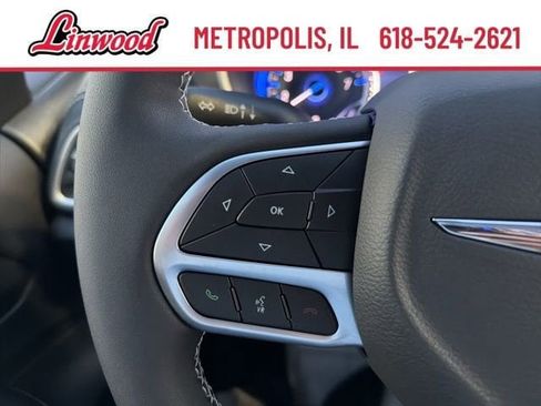 New 2026 Chrysler Pacifica Select FWD image 18