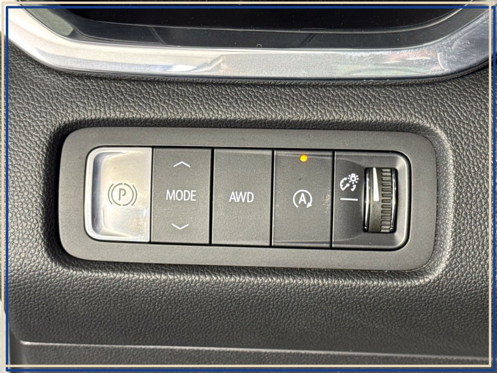 Certified 2026 GMC Acadia Elevation w/ Elevation Premium Package AWD/4WD image 23