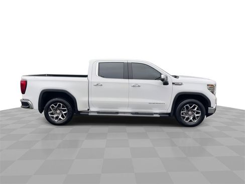 New 2026 GMC Sierra 1500 SLT image 9