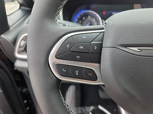 New 2027 Chrysler Pacifica Select FWD image 27