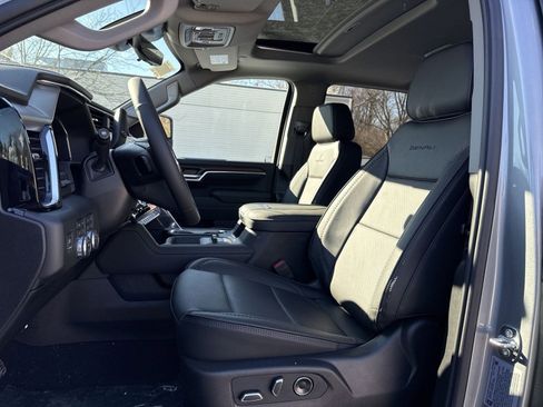 New 2026 GMC Sierra 2500 Denali w/ Denali Reserve Package image 10