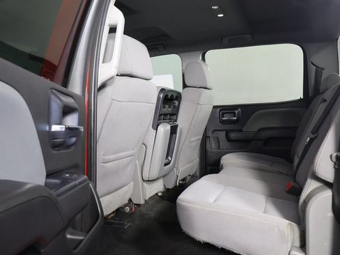 Used 2018 Chevrolet Silverado 1500 Custom w/ Custom Convenience Package AWD/4WD image 11