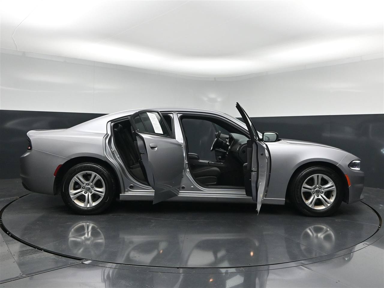 Used 2016 Dodge Charger SE w/ Popular Equipment Group RWD image 38