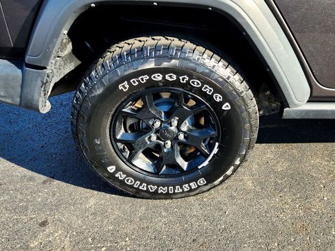 Used 2021 Jeep Wrangler Unlimited Sport image 9