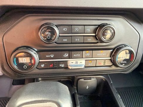 Used 2025 Ford Bronco Outer Banks AWD/4WD image 24