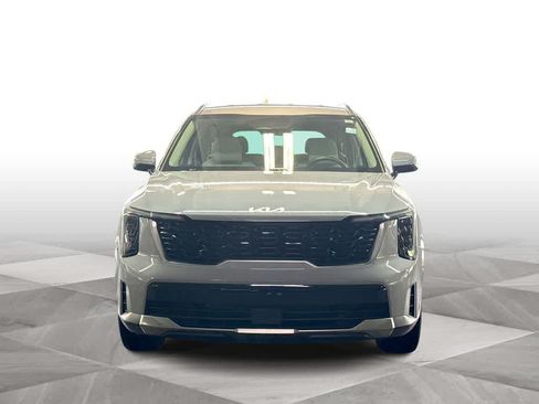 Used 2025 Kia Sorento S FWD image 3