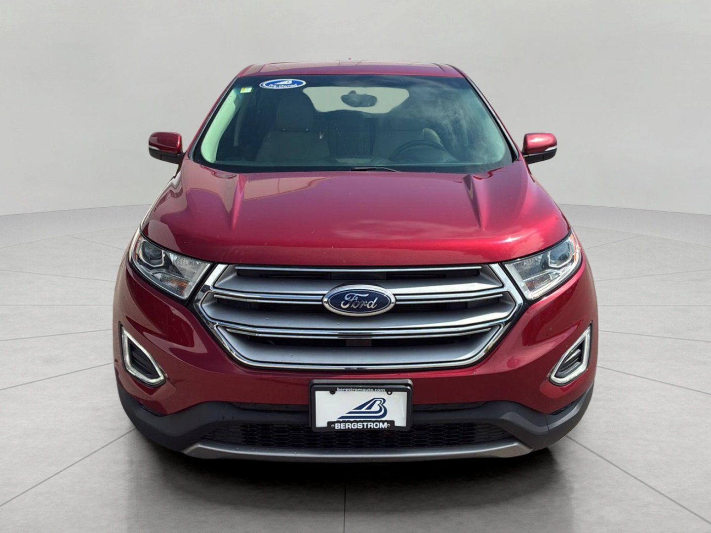 Used 2017 Ford Edge Titanium w/ Technology Package FWD image 3
