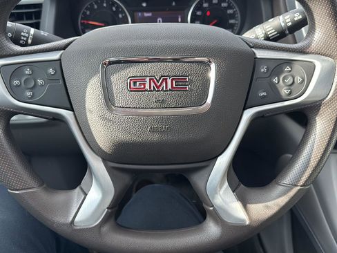 Used 2023 GMC Acadia SLE w/ Driver Convenience Package image 14