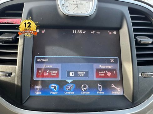 Used 2014 Chrysler 300 image 29