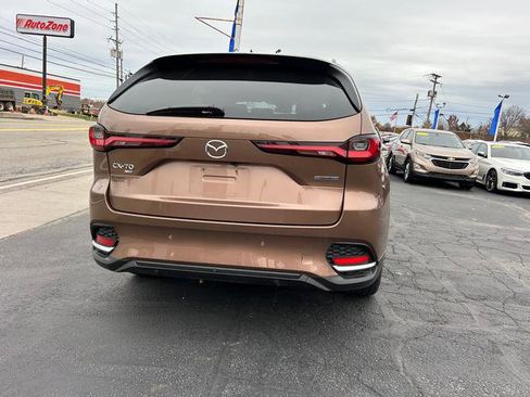 Certified 2025 MAZDA CX-70 Plug-In Hybrid w/ Premium Pkg image 4