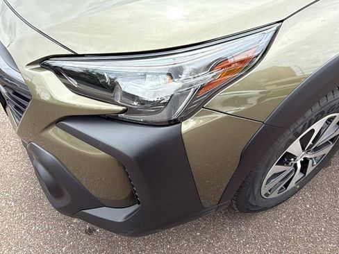 Used 2025 Subaru Outback Premium AWD/4WD image 9