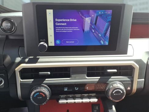 Used 2025 Toyota Tacoma SR image 22