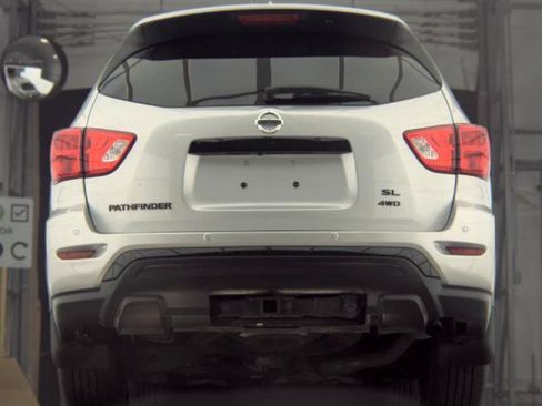 Used 2020 Nissan Pathfinder SL AWD/4WD image 6