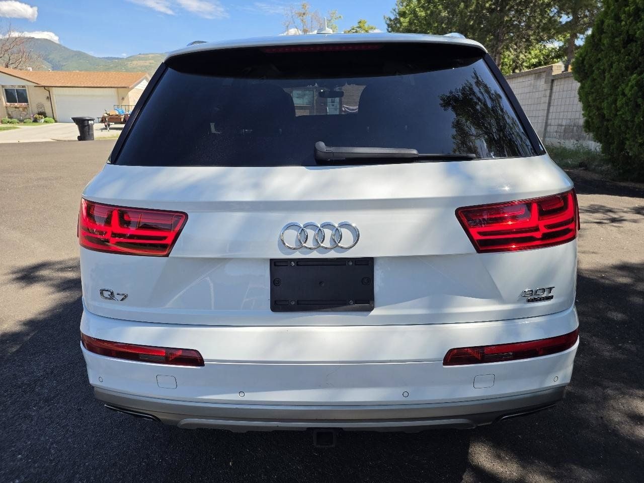 Used 2017 Audi Q7 3.0T Prestige AWD/4WD image 4