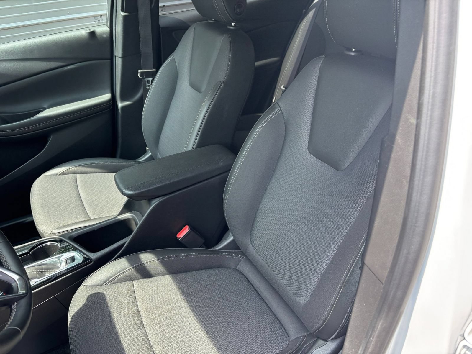 Used 2025 Buick Encore GX Preferred FWD image 31