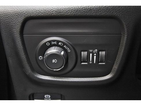 Used 2021 Jeep Grand Cherokee L Overland w/ Luxury Tech Group IV image 23