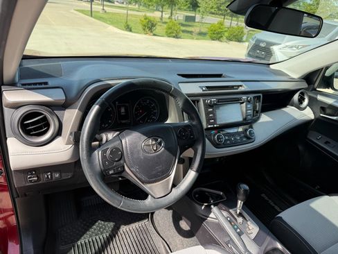 Used 2018 Toyota RAV4 XLE w/ Plus Extra Value Package AWD/4WD image 11