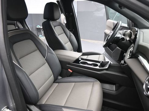 Used 2025 Chevrolet Equinox LT w/ Convenience Package II FWD image 20