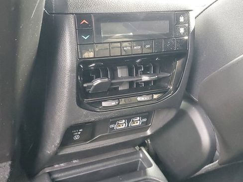 Used 2024 Jeep Grand Cherokee L Laredo AWD/4WD image 13