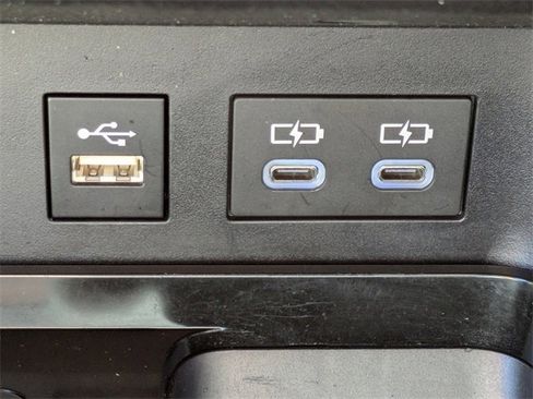 Used 2025 Toyota Camry SE image 19