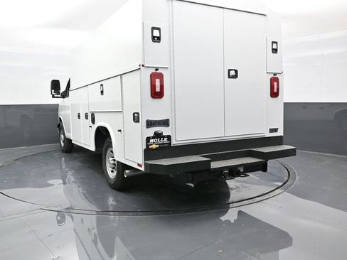 New 2025 Chevrolet Express 3500 w/ Power Convenience Package RWD image 5