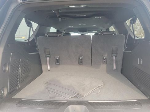 Used 2023 GMC Yukon XL SLT image 10