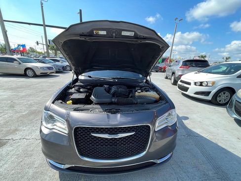 Used 2016 Chrysler 300 Limited RWD image 13
