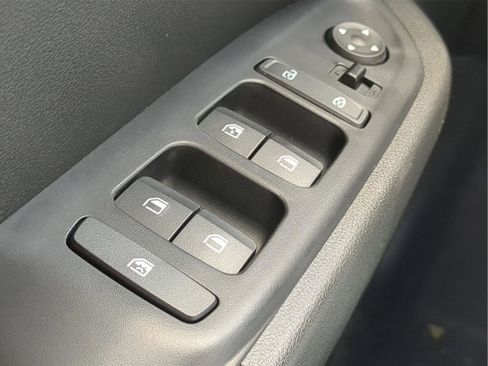 New 2025 Hyundai Venue SEL image 29