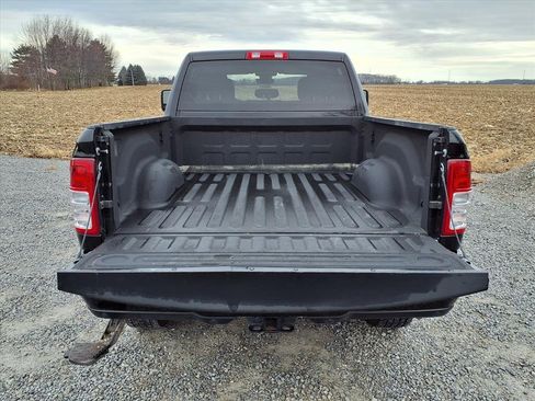 Used 2024 RAM 2500 Big Horn w/ Sport Appearance Package image 7