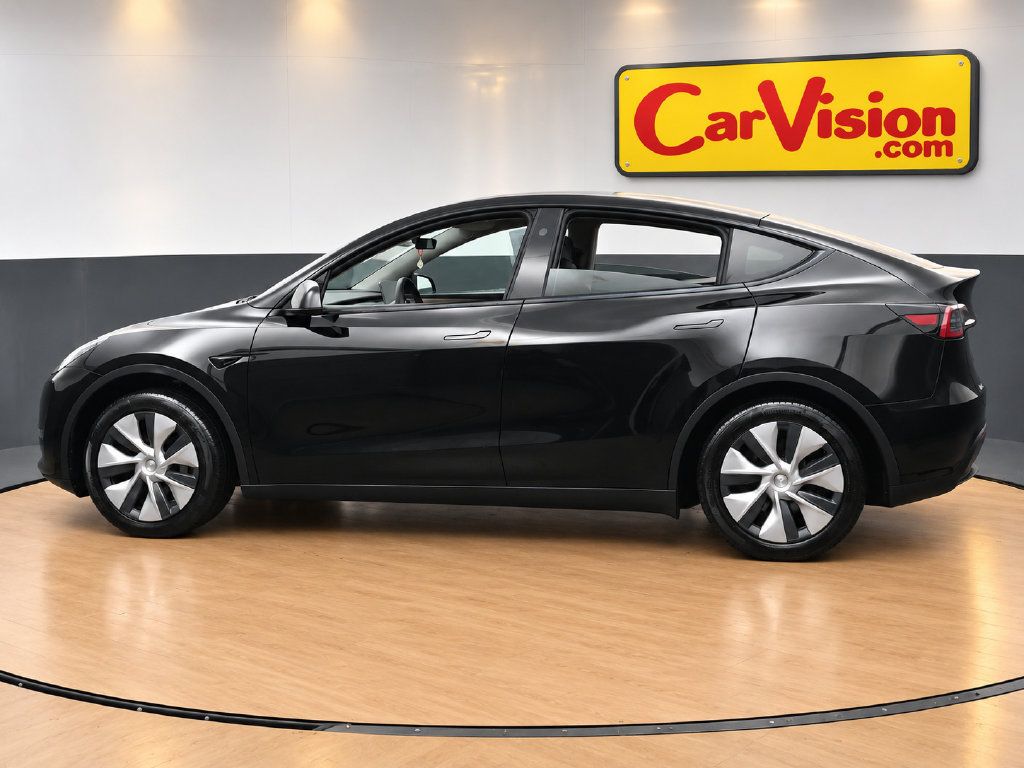 Used 2023 Tesla Model Y 2WD image 3