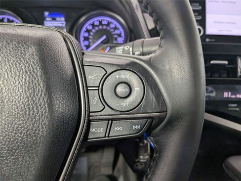 Used 2023 Toyota Camry SE image 14