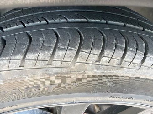 Used 2019 Ford Escape SE FWD image 3