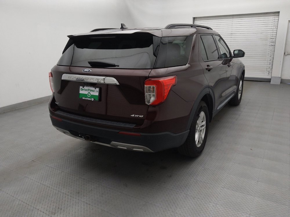 Used 2022 Ford Explorer XLT w/ Equipment Group 202A AWD/4WD image 9