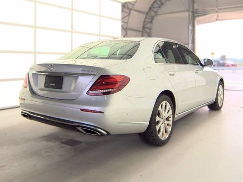 Used 2019 Mercedes-Benz E 300 4MATIC w/ Premium 1 Package image 4