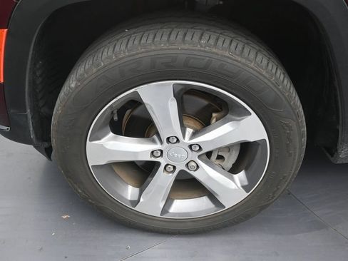 Used 2021 Jeep Grand Cherokee L Limited AWD/4WD image 9