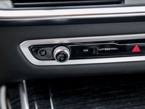 New 2026 BMW X7 xDrive40i w/ M Sport Package image 16