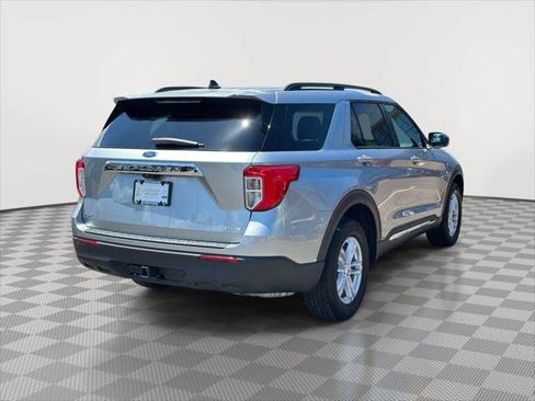 Used 2023 Ford Explorer XLT w/ Class IV Trailer Tow Package AWD/4WD image 3